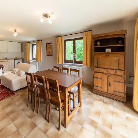 Holiday home La Huche De Raphaelle Ii *